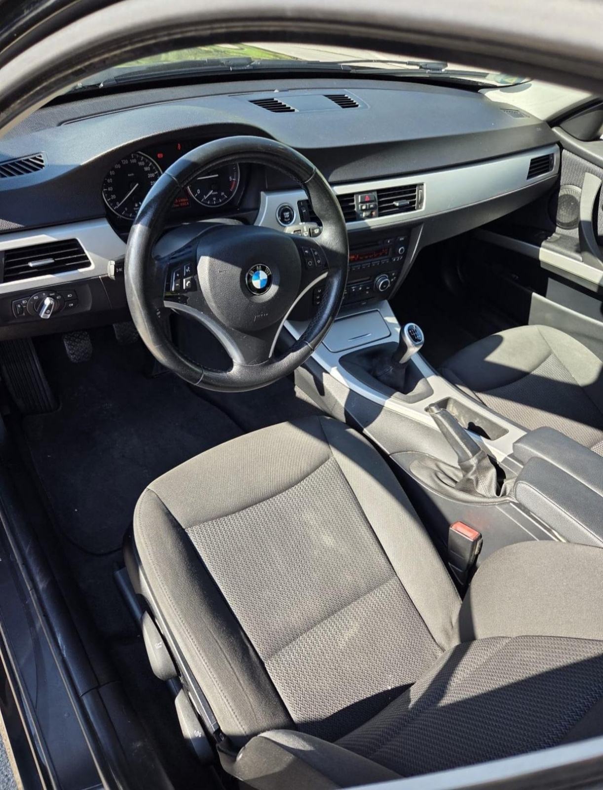 BMW 318d•Led•Klima•Senzori•Grijanje sjedala•Veliki servis, pogled izvana - slika 5