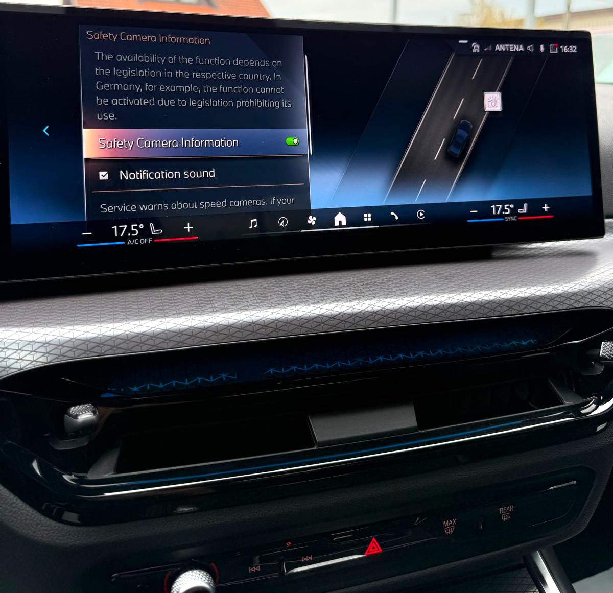 BMW 318d M Sport ⭐️ TVORNIČKA GARANCIJA 4 GODINE ⭐️, fotografija 15