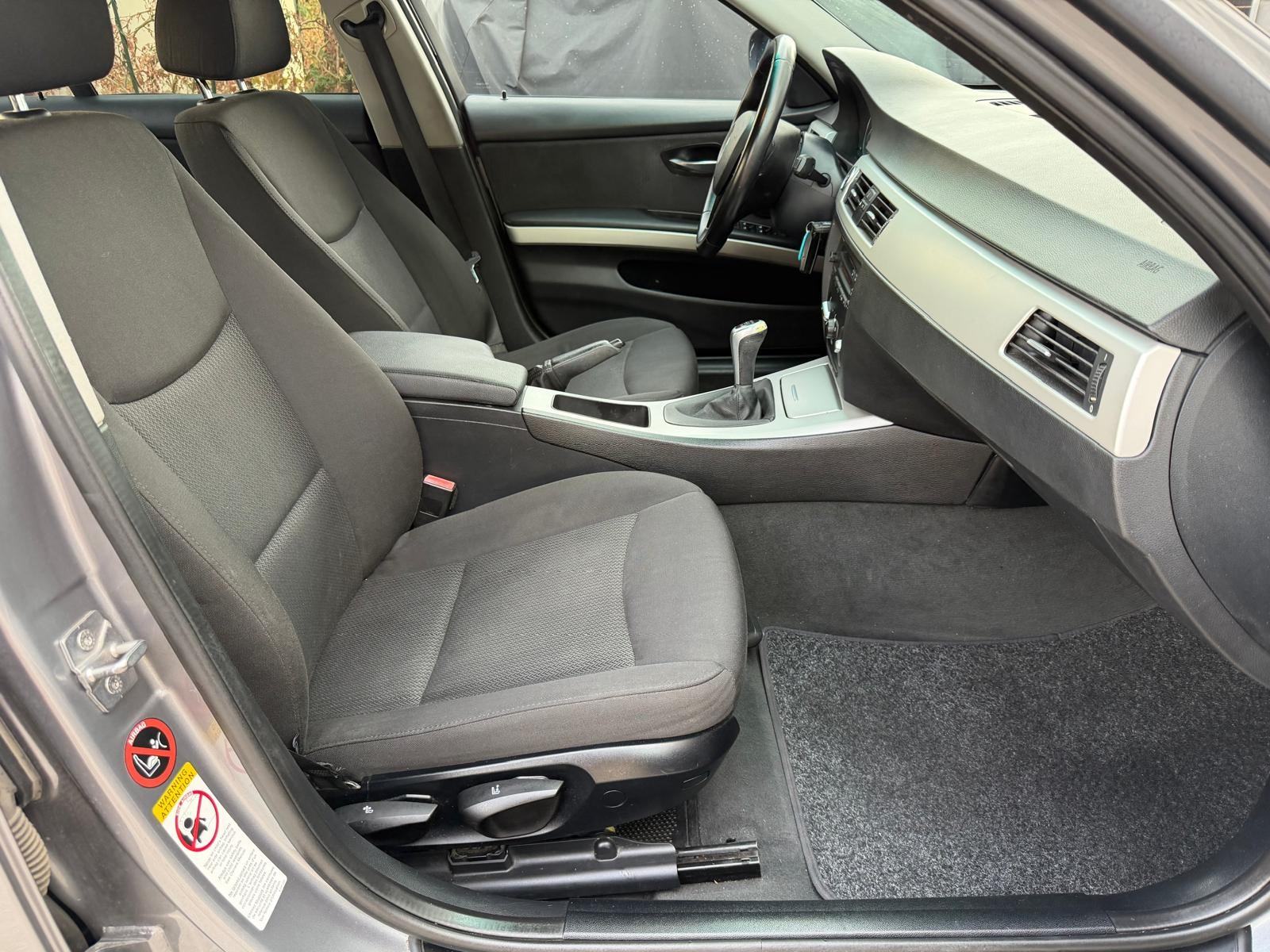 BMW 318d, REGISTR 02/2027,ALU FELGE,KLIMA,MF VOLAN,TOP STANJE, fotografija 12