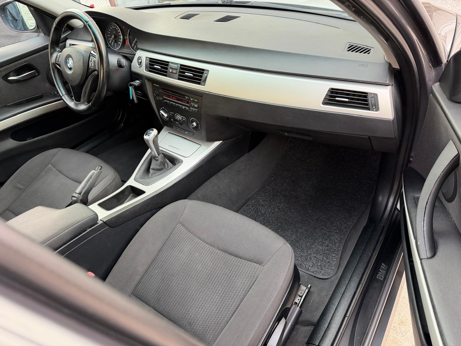 BMW 318d, REGISTR 02/2027,ALU FELGE,KLIMA,MF VOLAN,TOP STANJE, fotografija 11
