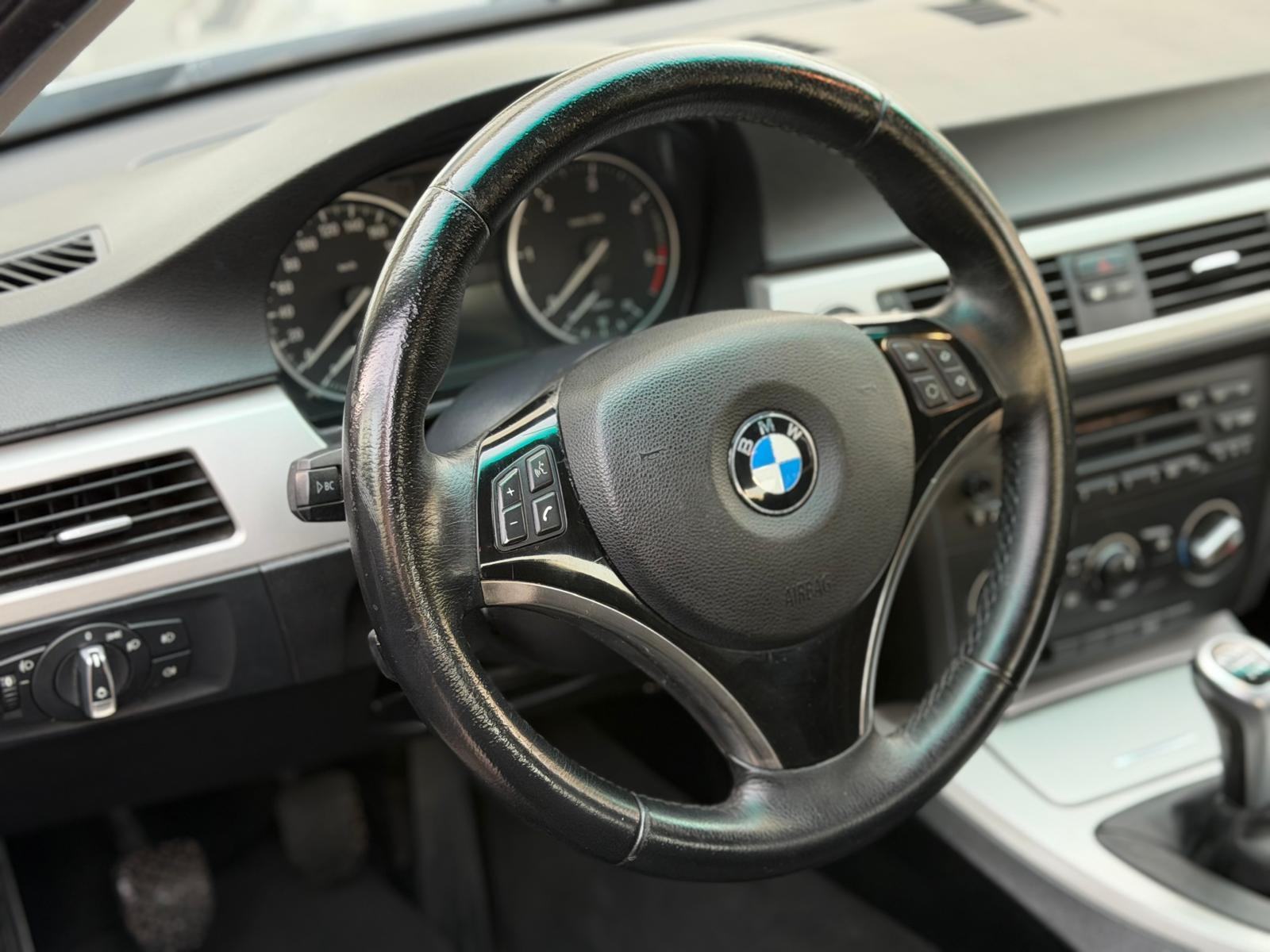 BMW 318d, REGISTR 02/2027,ALU FELGE,KLIMA,MF VOLAN,TOP STANJE, fotografija 9