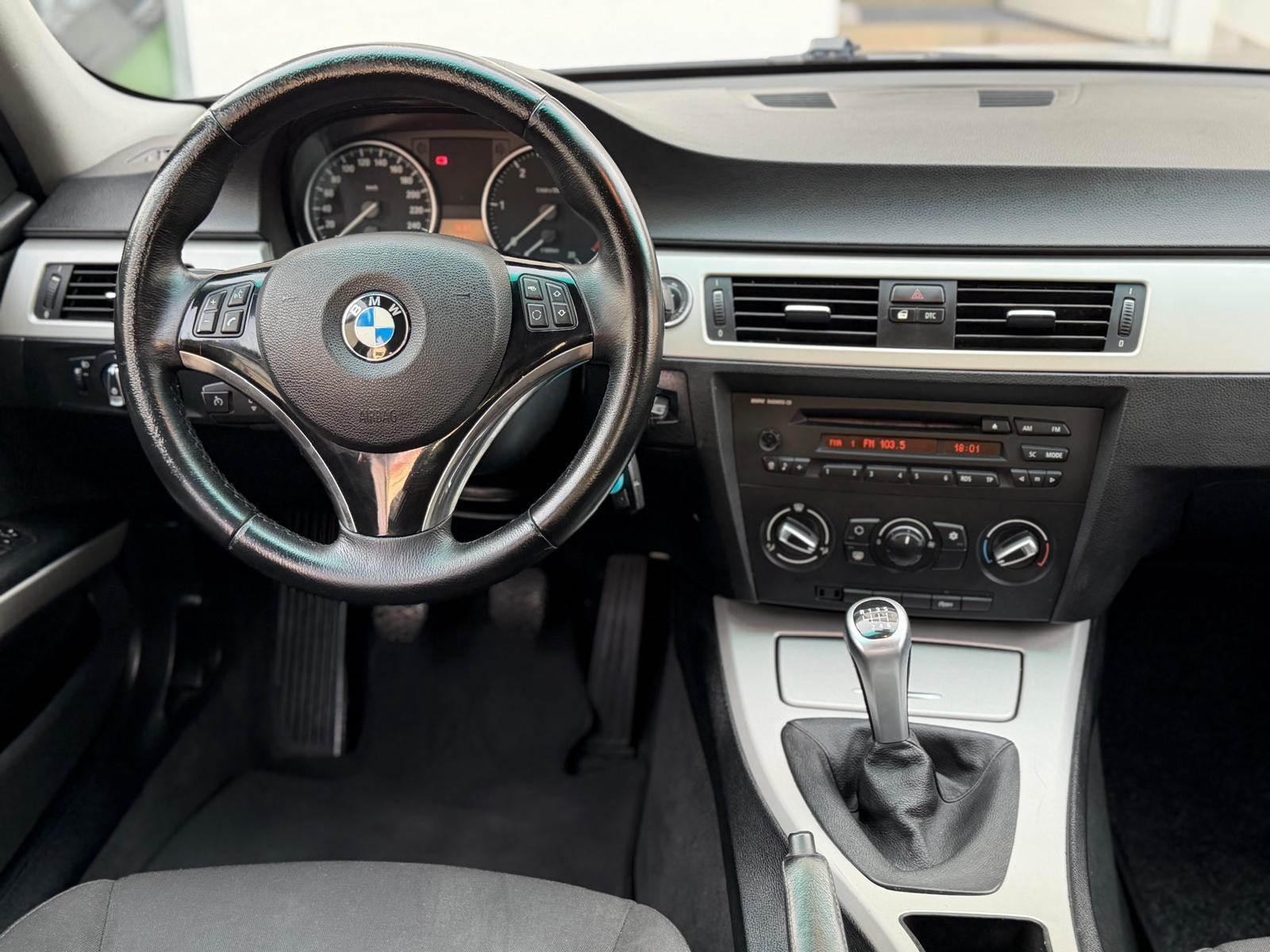 BMW 318d, REGISTR 02/2027,ALU FELGE,KLIMA,MF VOLAN,TOP STANJE, fotografija 10