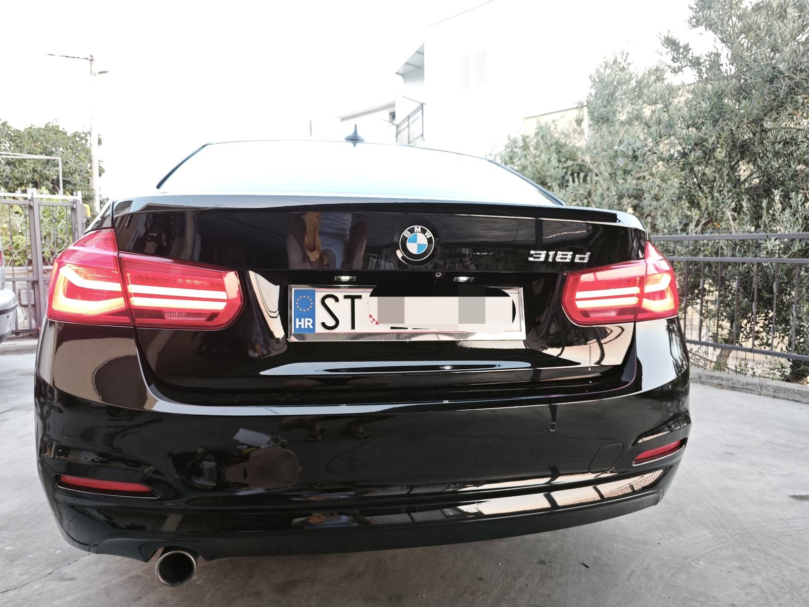 BMW 318d LCI | HUD | Harman Kardon | Adaptivni LED | Ovlašteni servisi, pogled izvana - slika 4