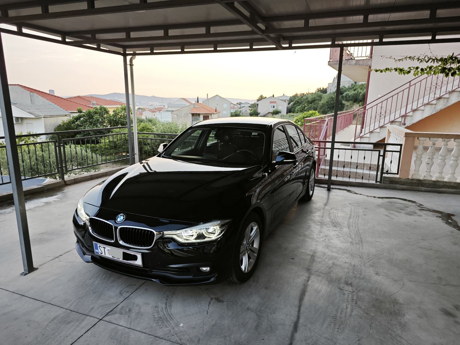 BMW 318d LCI | HUD | Harman Kardon | Adaptivni LED | Ovlašteni servisi, pogled izvana - slika 1