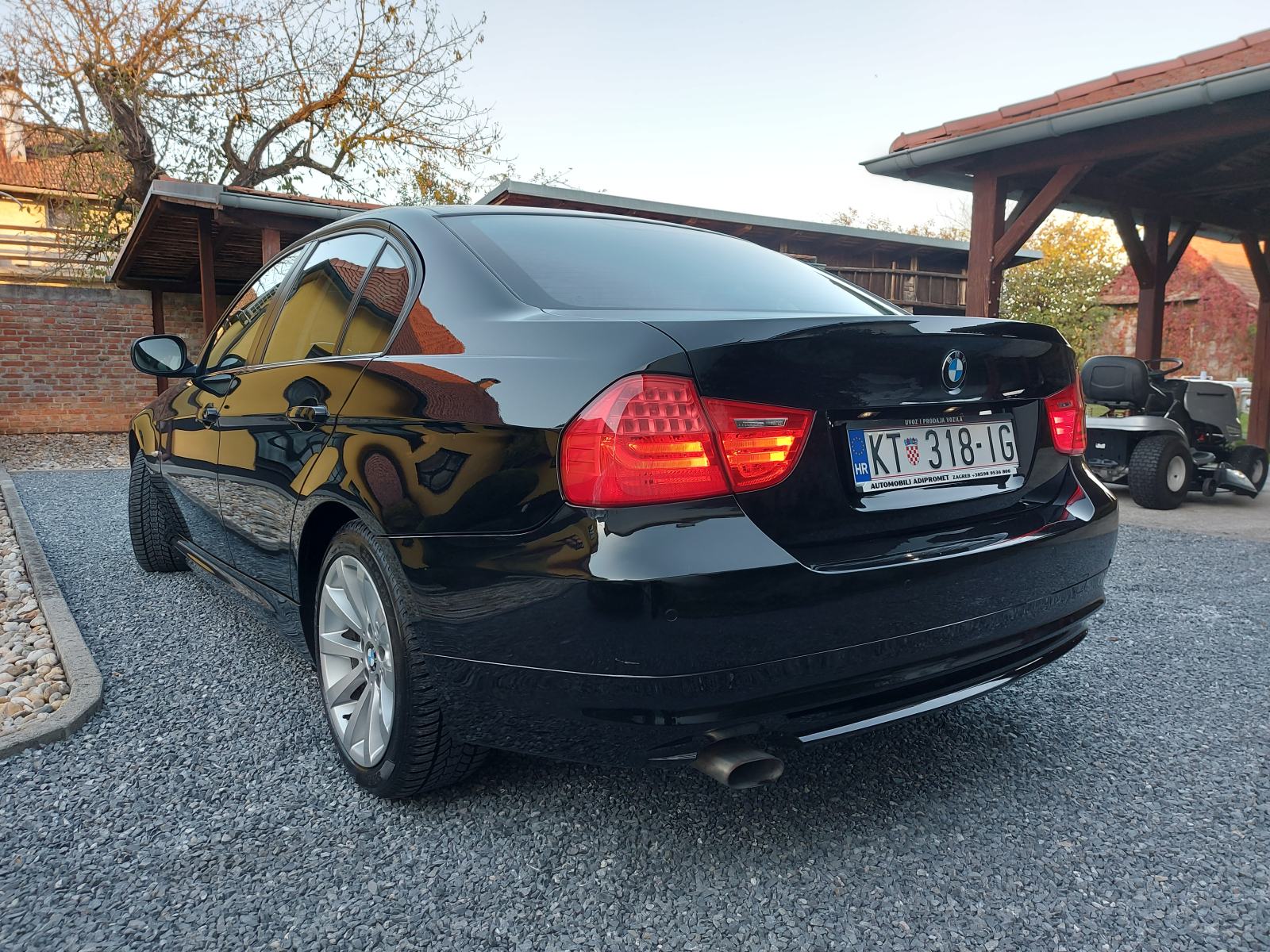 BMW 318d Registriran do 7.8.2027., fotografija 7