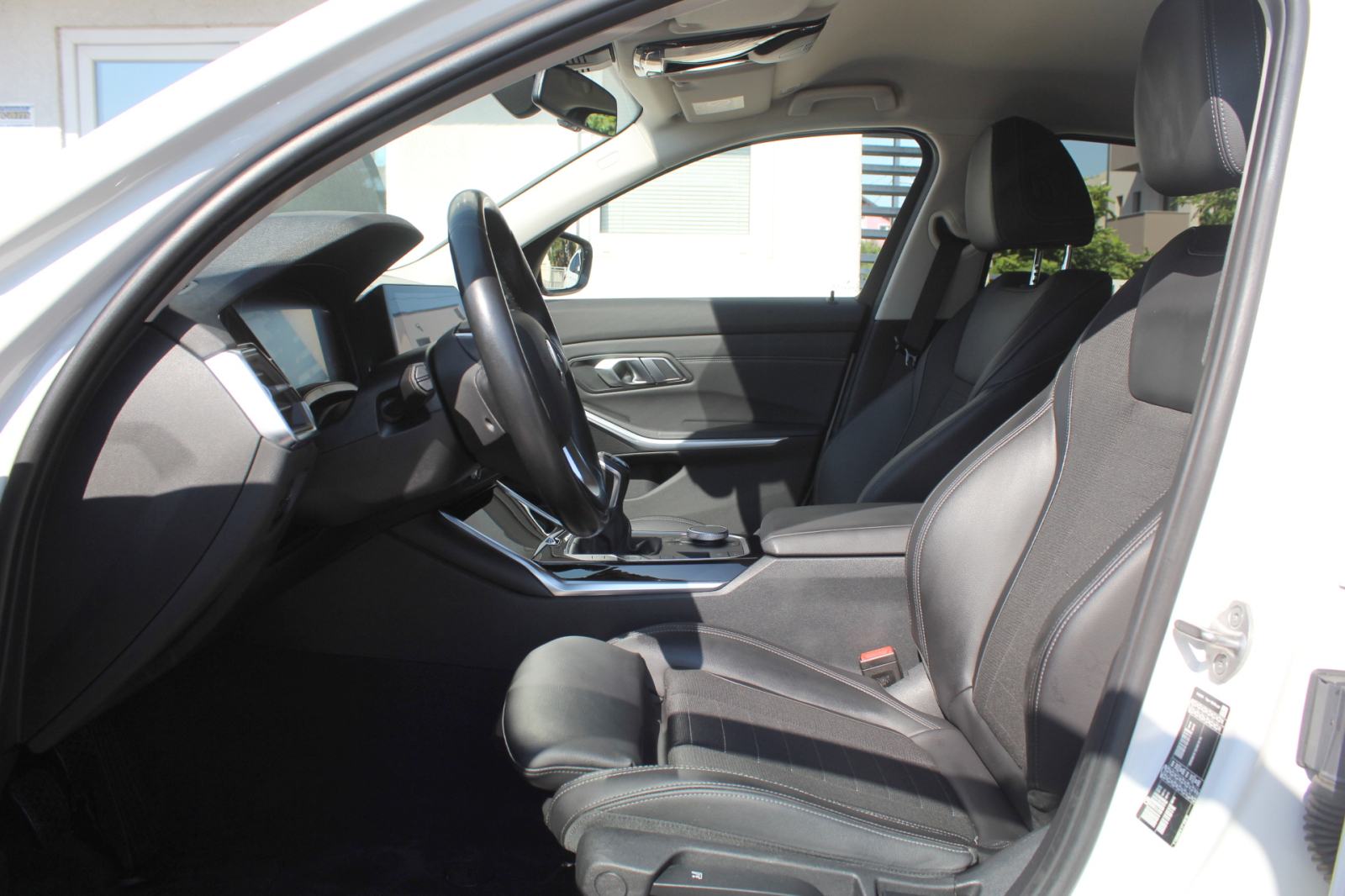 BMW 318d, SPORT, LED, NAVIGACIJA, KOŽA, ALU 17, VIRTUAL, GARANCIJA., fotografija 8