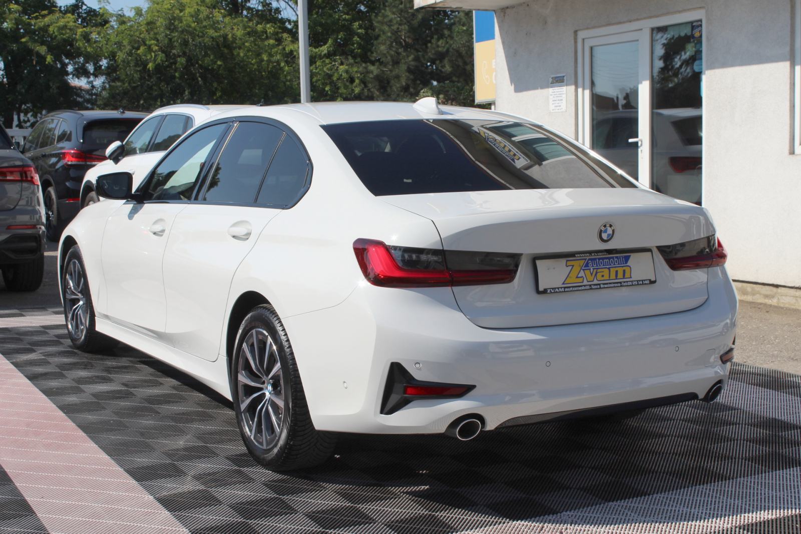 BMW 318d, SPORT, LED, NAVIGACIJA, KOŽA, ALU 17, VIRTUAL, GARANCIJA., pogled izvana - slika 5