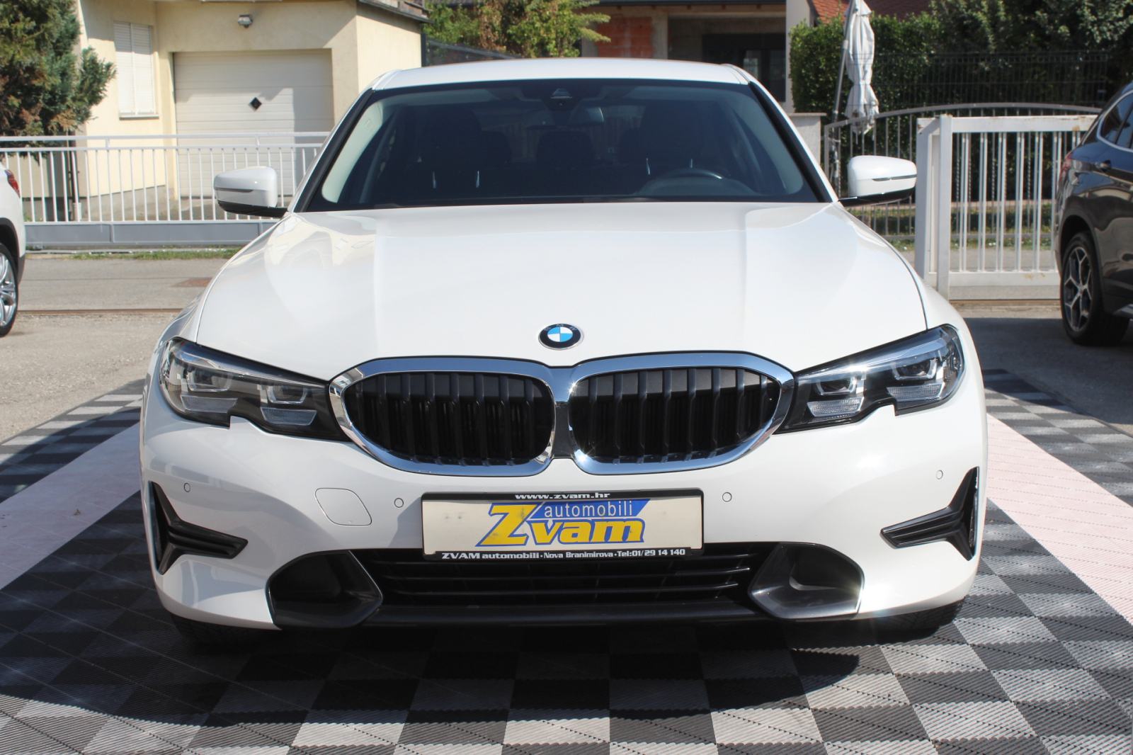 BMW 318d, SPORT, LED, NAVIGACIJA, KOŽA, ALU 17, VIRTUAL, GARANCIJA., pogled izvana - slika 2