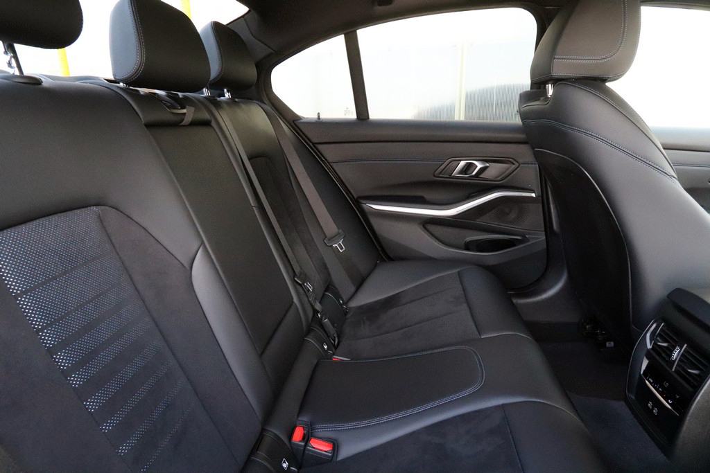 -AKCIJA- BMW 320 D G20 xDrive M-Sportpaket Shadow VIRTUAL -Full LED-, fotografija 8