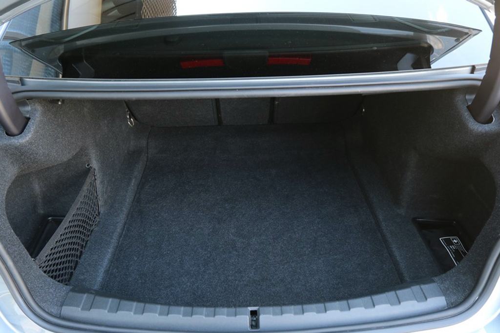 BMW 320 D G20 xDrive M-Sportpaket Shadow Line VIRTUAL -Full LED-190 KS, fotografija 12