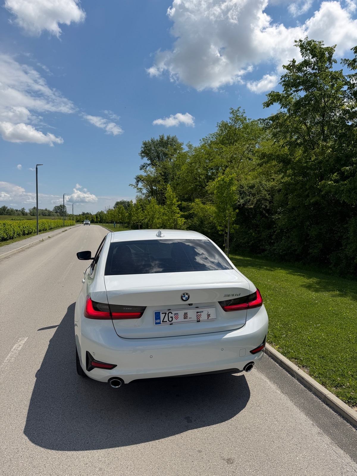 BMW 320 d-SportLine,M sport, Laser…, pogled izvana - slika 2