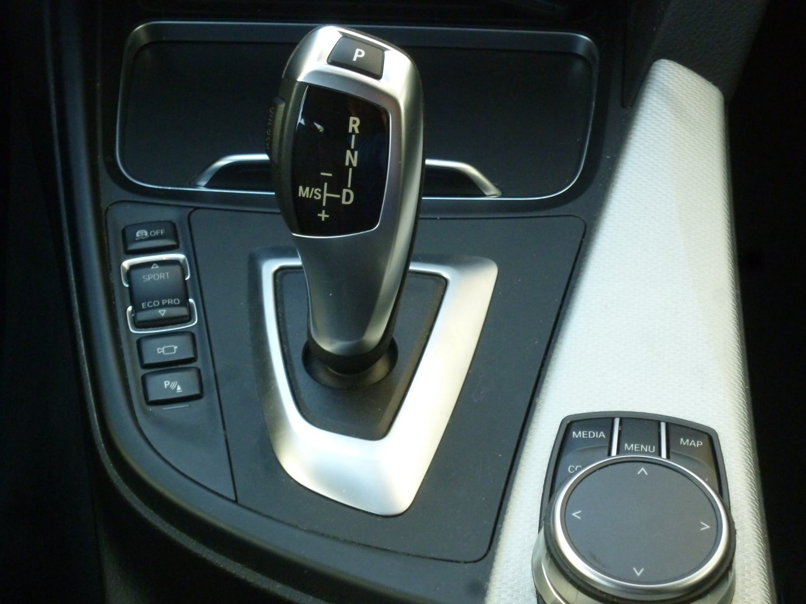 BMW 320 GT xDrive M model, automatic, odlično održavan, HR vozilo, fotografija 11