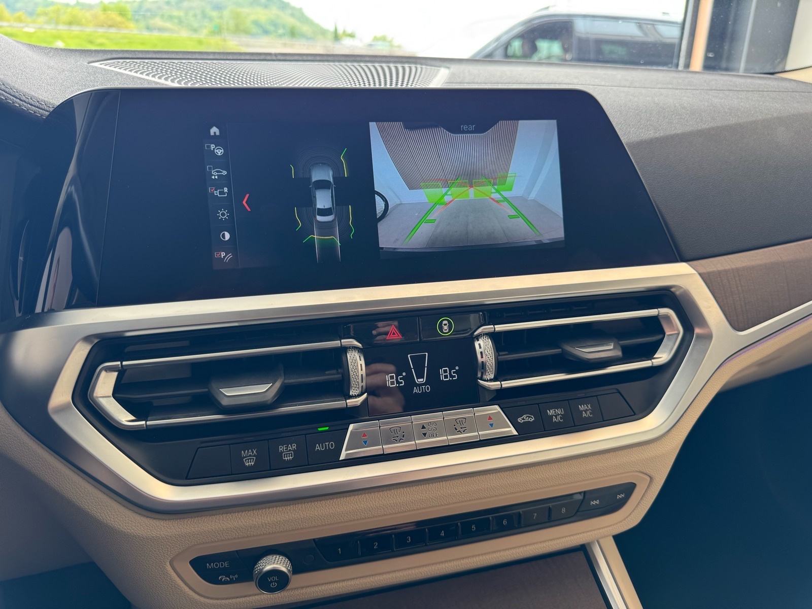 BMW 320d Aut. Luxury Line 2019.; Navi; Koža; Kamera; Reg do 10/26, fotografija 9