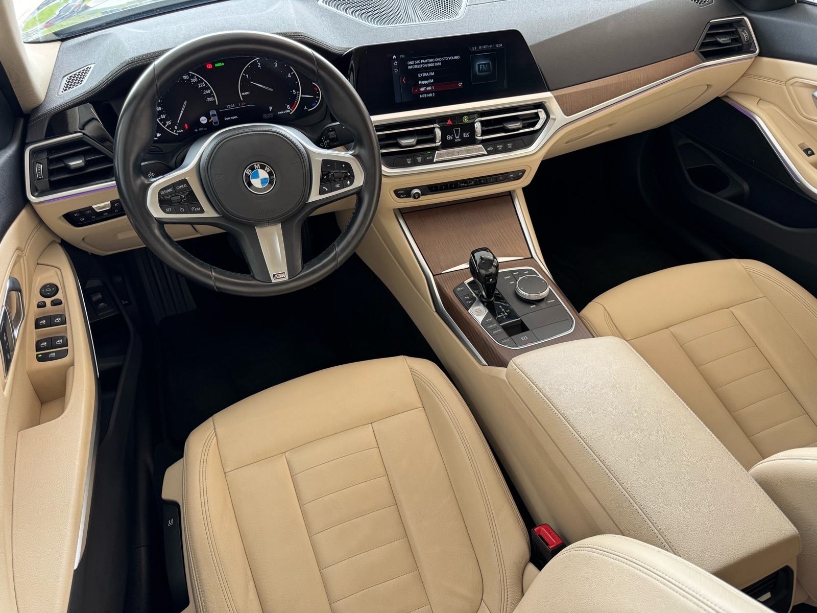 BMW 320d Aut. Luxury Line 2019.; Navi; Koža; Kamera; Reg do 10/26, fotografija 10
