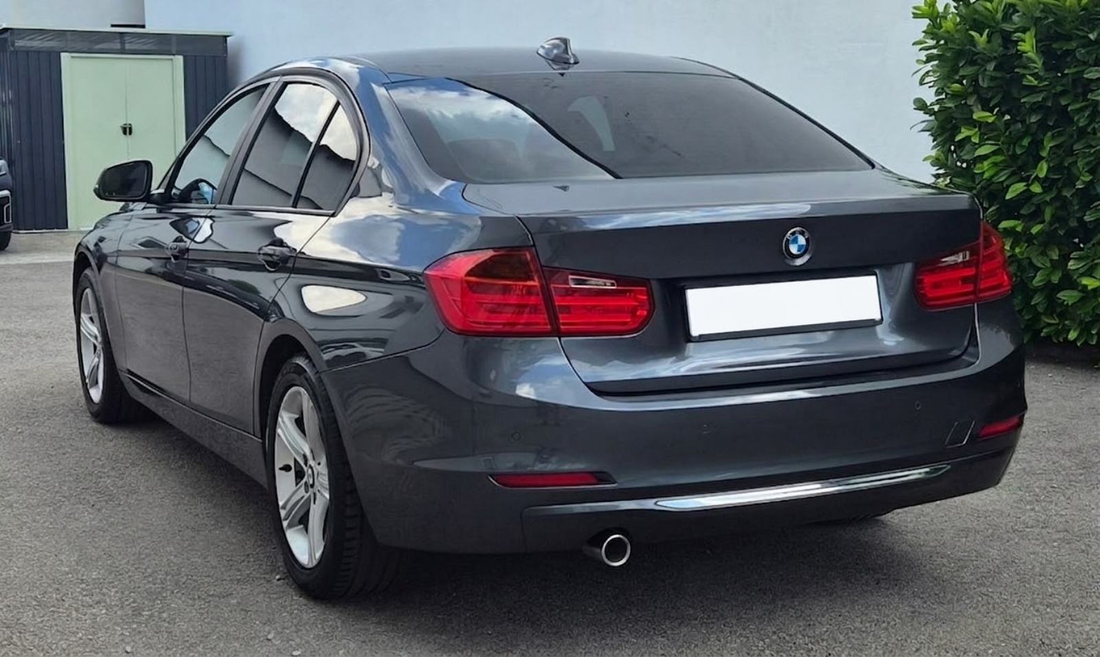 BMW 320d automatik * GARANCIJA NA KM * XENON * KOŽA * NAVI, fotografija 6