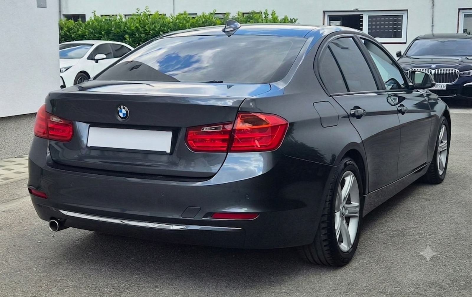 BMW 320d automatik * GARANCIJA NA KM * XENON * KOŽA * NAVI, fotografija 4