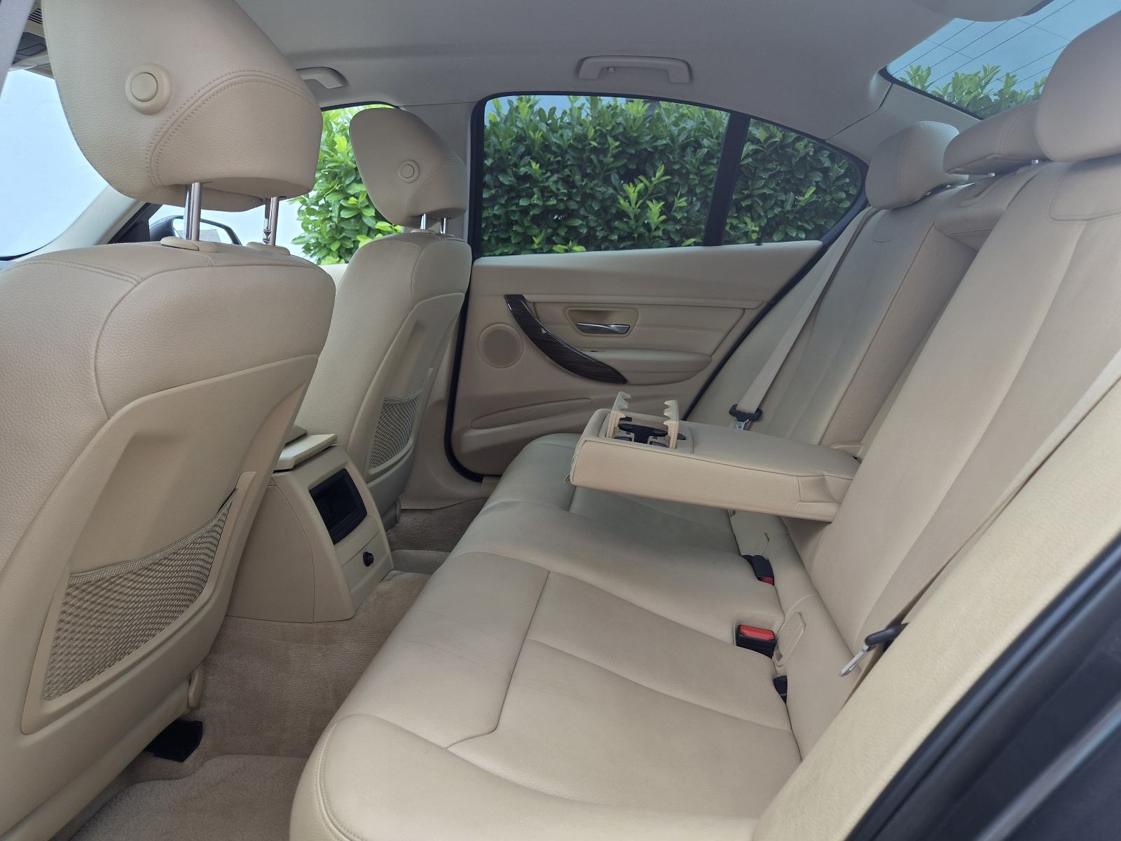 BMW 320d automatik * GARANCIJA NA KM * XENON * KOŽA * NAVI, fotografija 12