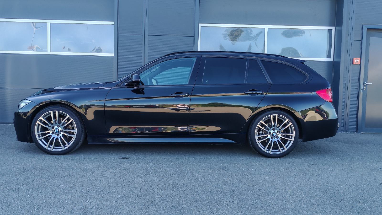BMW 320d automatik **M PAKET ORIGINAL**, fotografija 2