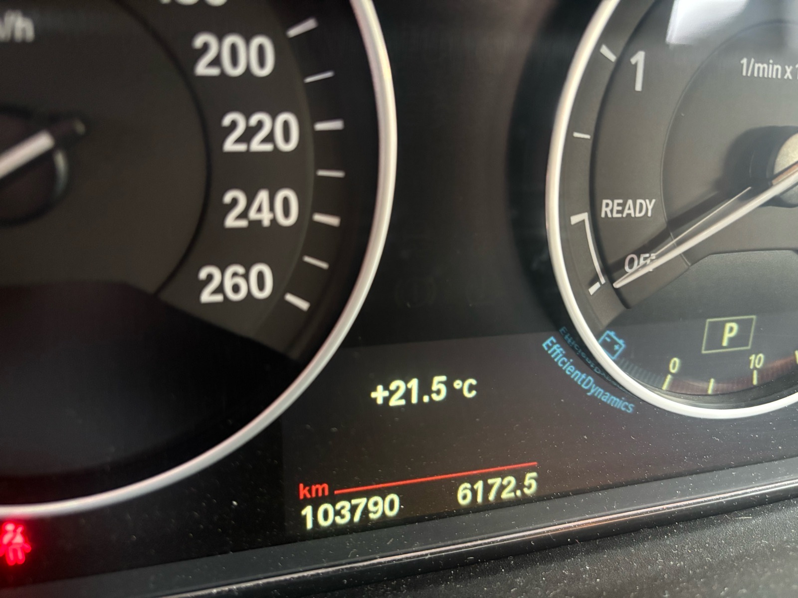 BMW 320d Automatik Top stanje malo km Reg 06/2027, fotografija 5