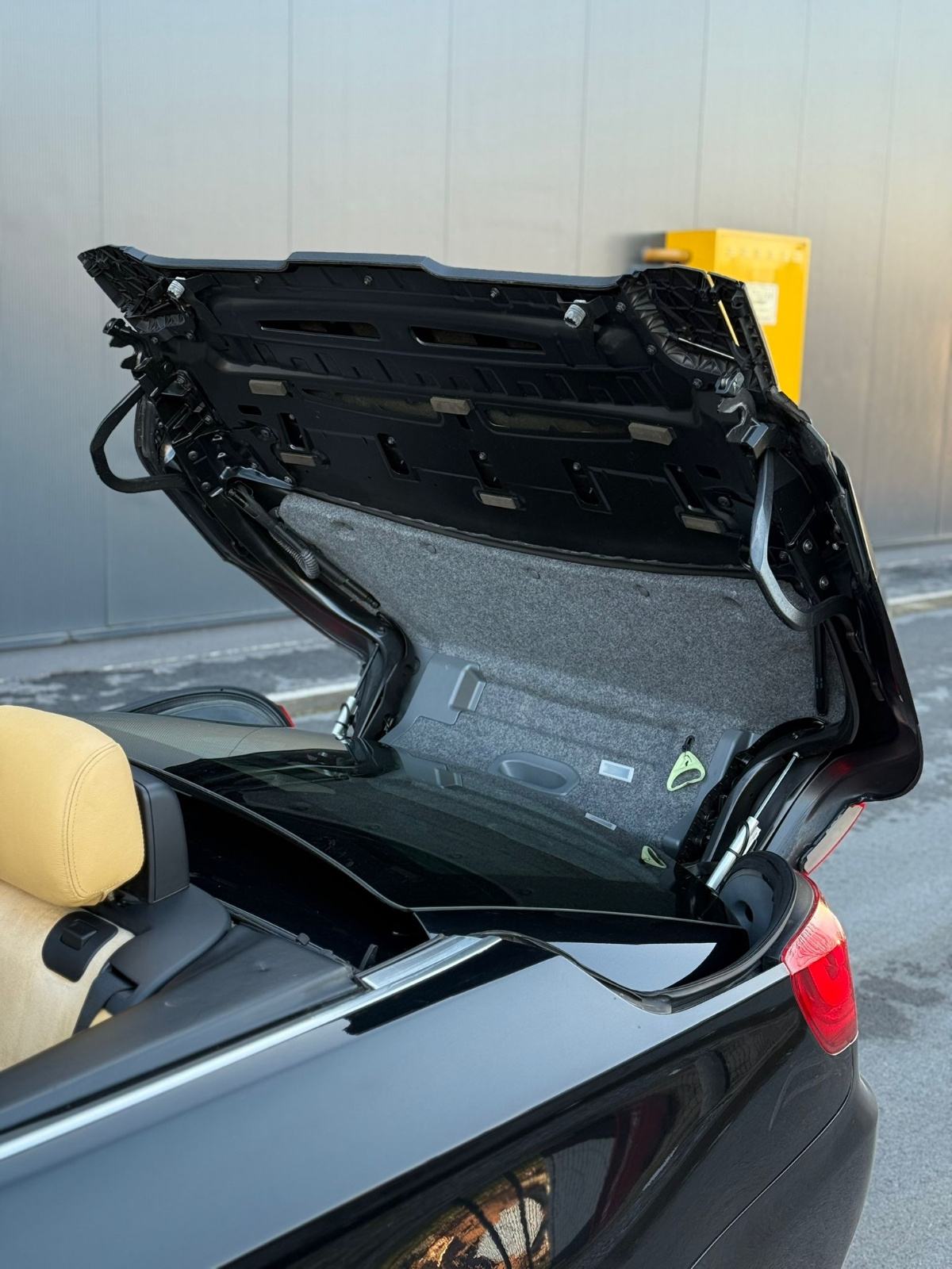 BMW 320D E93 CABRIO AUTOMATIC – 135KW – ALU 18”, fotografija 9