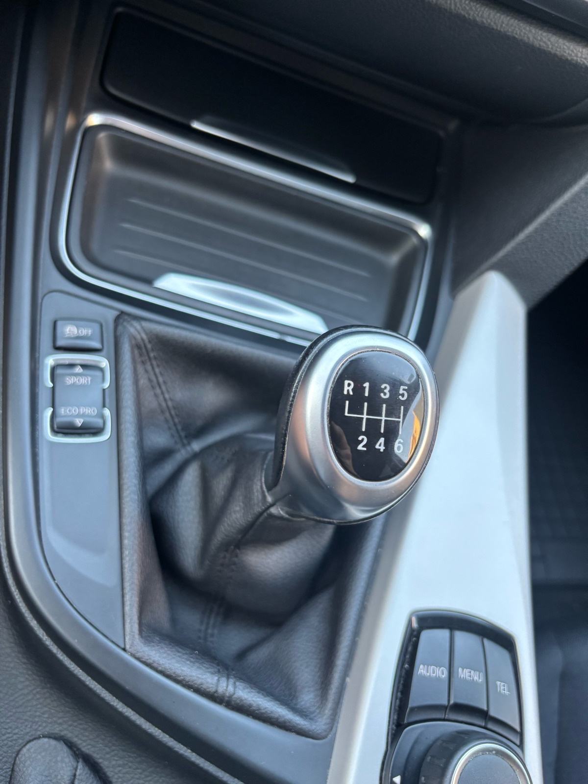 Bmw 320D, kupljen u Tomiću, samo 95ooo kilometara, servisna knjiga!, fotografija 12