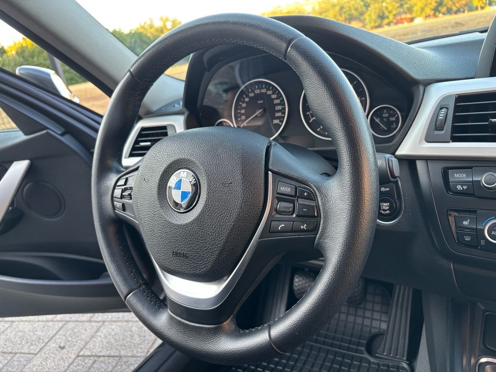 Bmw 320D, kupljen u Tomiću, samo 95ooo kilometara, servisna knjiga!, fotografija 10