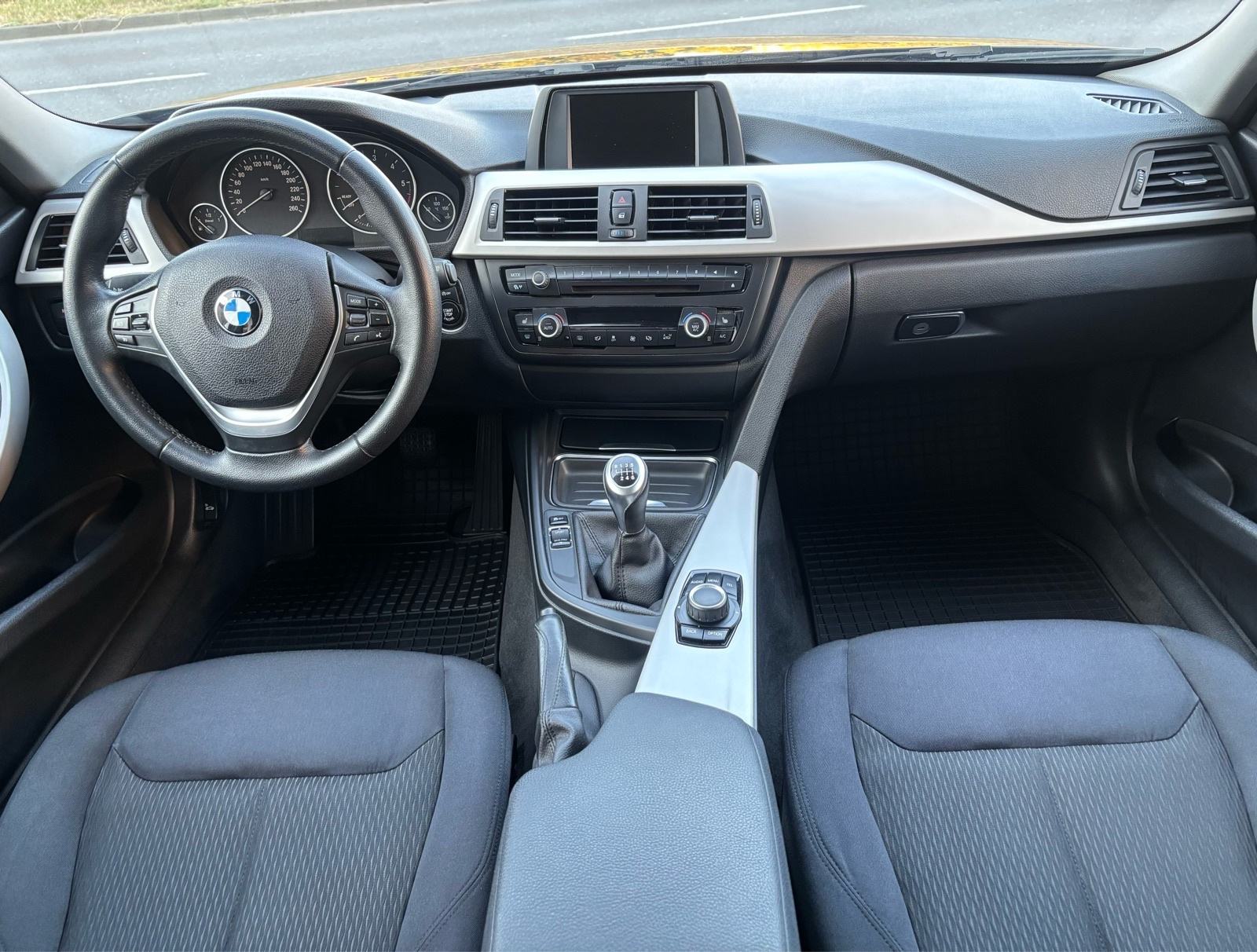 Bmw 320D, kupljen u Tomiću, samo 95ooo kilometara, servisna knjiga!, fotografija 8