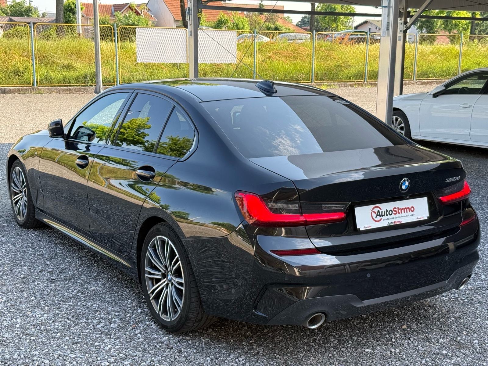 BMW 320d | M Sport | Laser | HUD | Jamstvo 12mj., fotografija 6