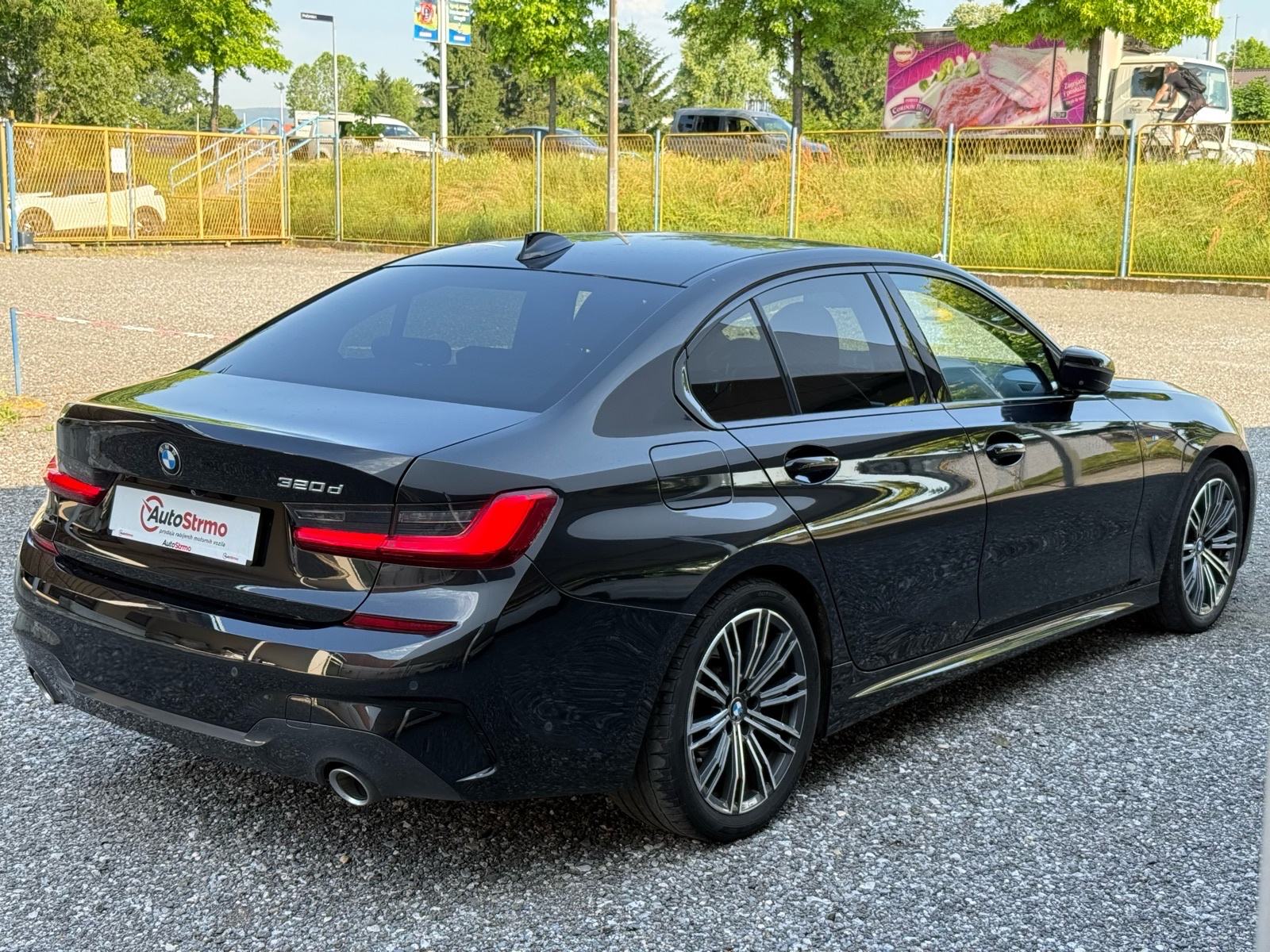BMW 320d | M Sport | Laser | HUD | Jamstvo 12mj., fotografija 4