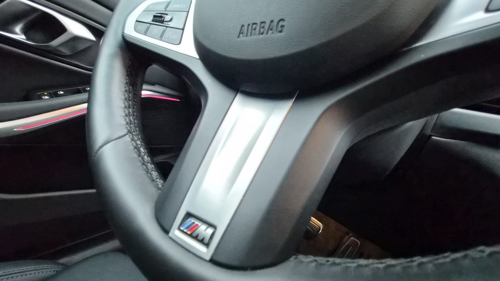 BMW 320d M-SPORT-PRO 1.VLASNIK-NIJE UVOZ-SAMO 13900KM-NOVO-NOVOOO, fotografija 16