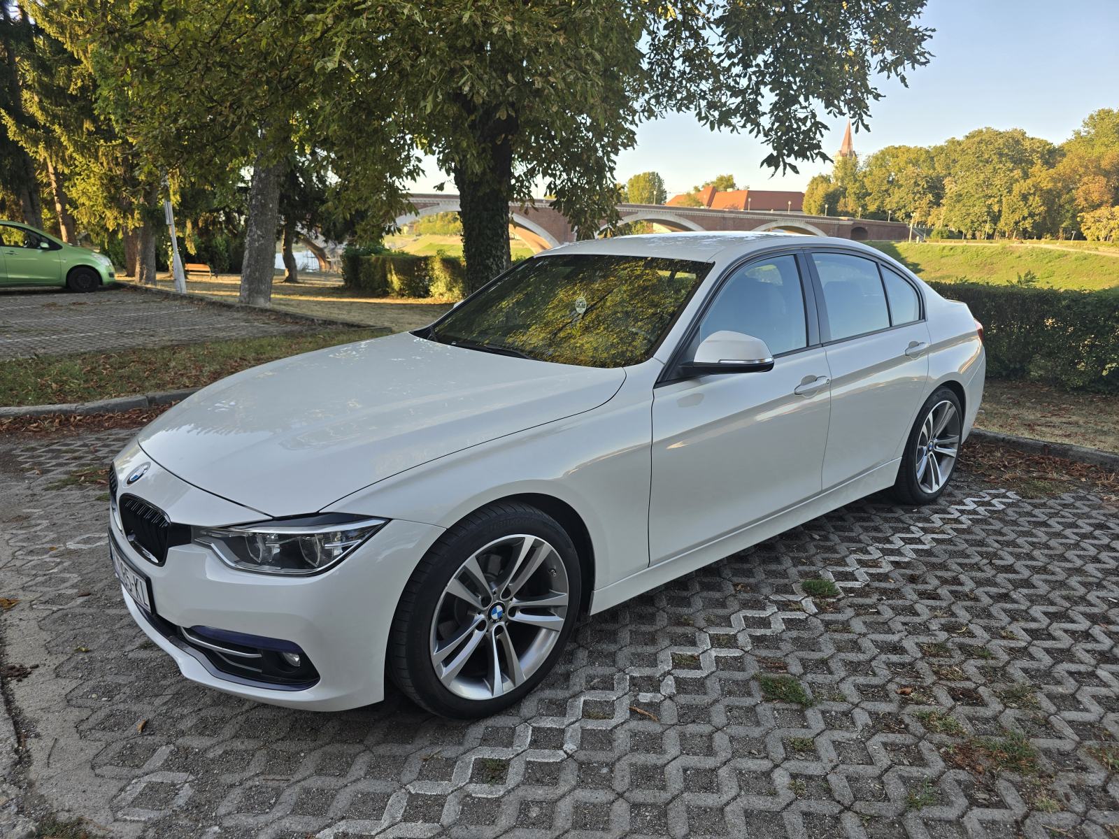 BMW 320d Sportline, fotografija 2
