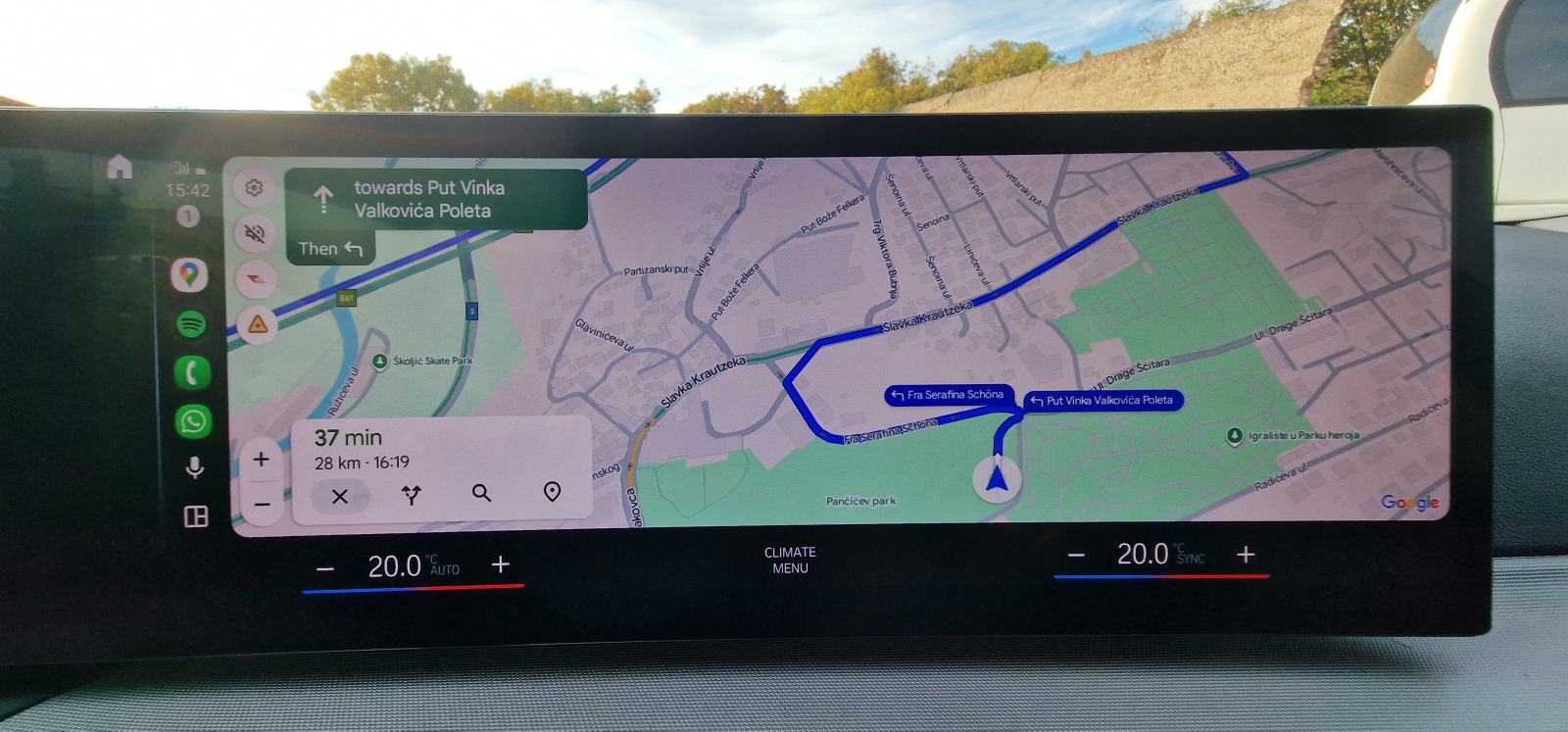 BMW 320d Touring Shadowline Sport 2023, fotografija 13