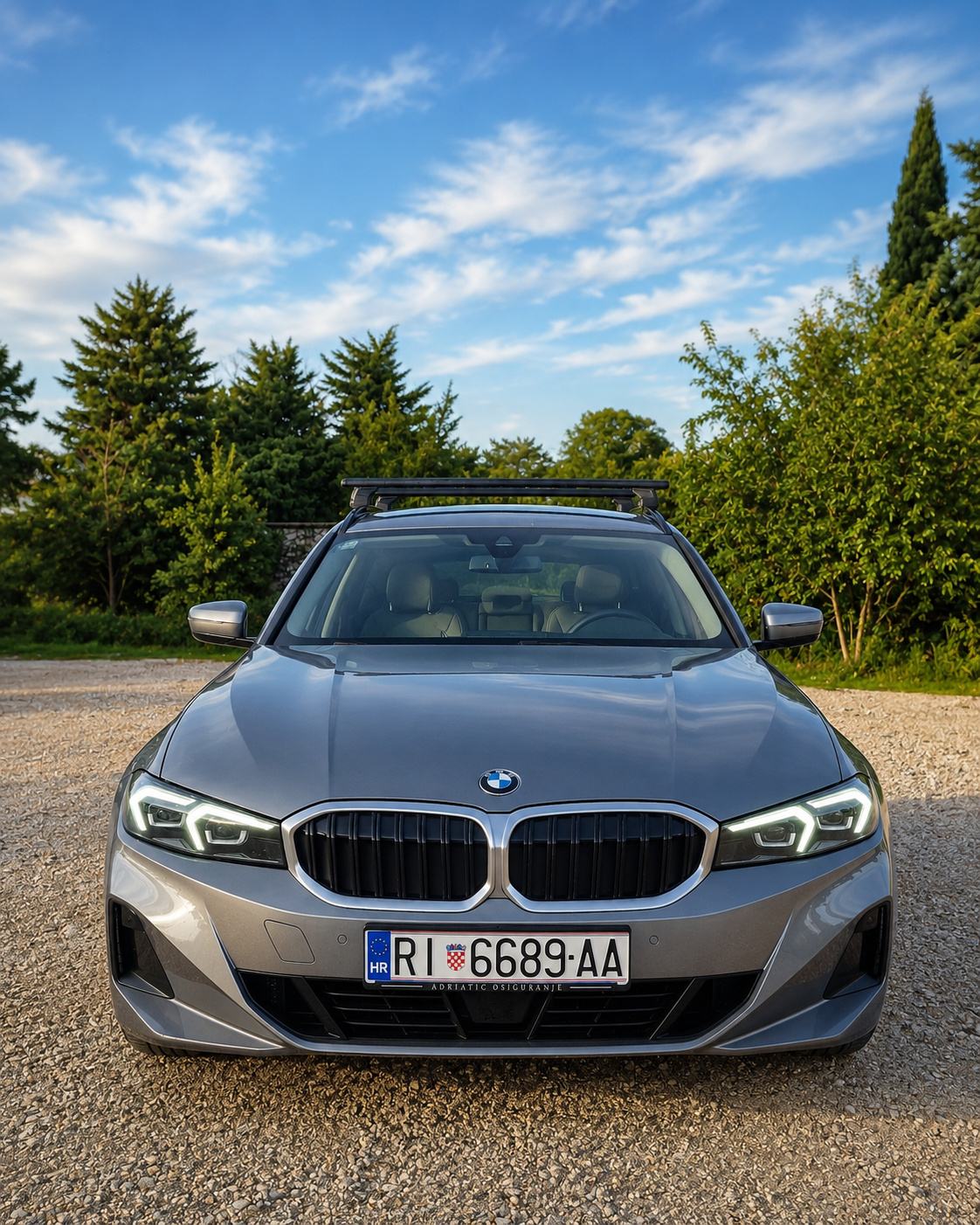 BMW 320d Touring Shadowline Sport 2023, fotografija 5