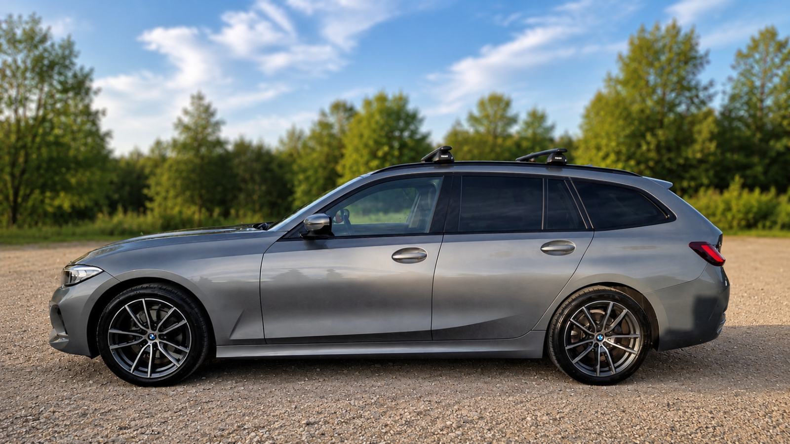 BMW 320d Touring Shadowline Sport 2023, fotografija 4