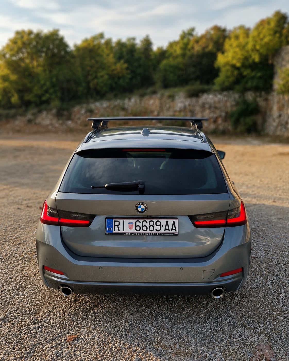 BMW 320d Touring Shadowline Sport 2023, fotografija 7