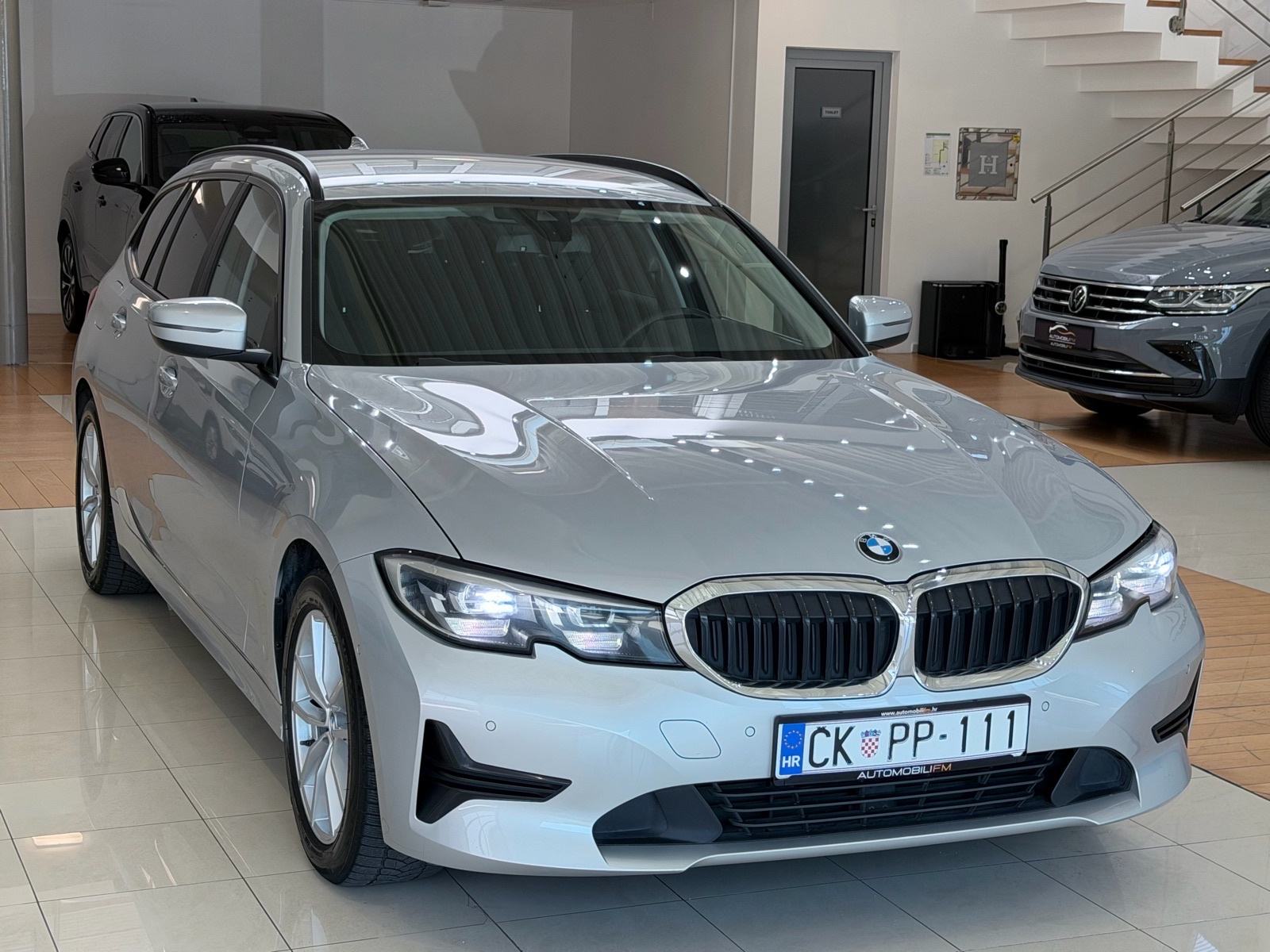 BMW 318d Touring G21 | AUTOMATIK | 2021 | VIRTUAL | LED | JAMSTVO, fotografija 12
