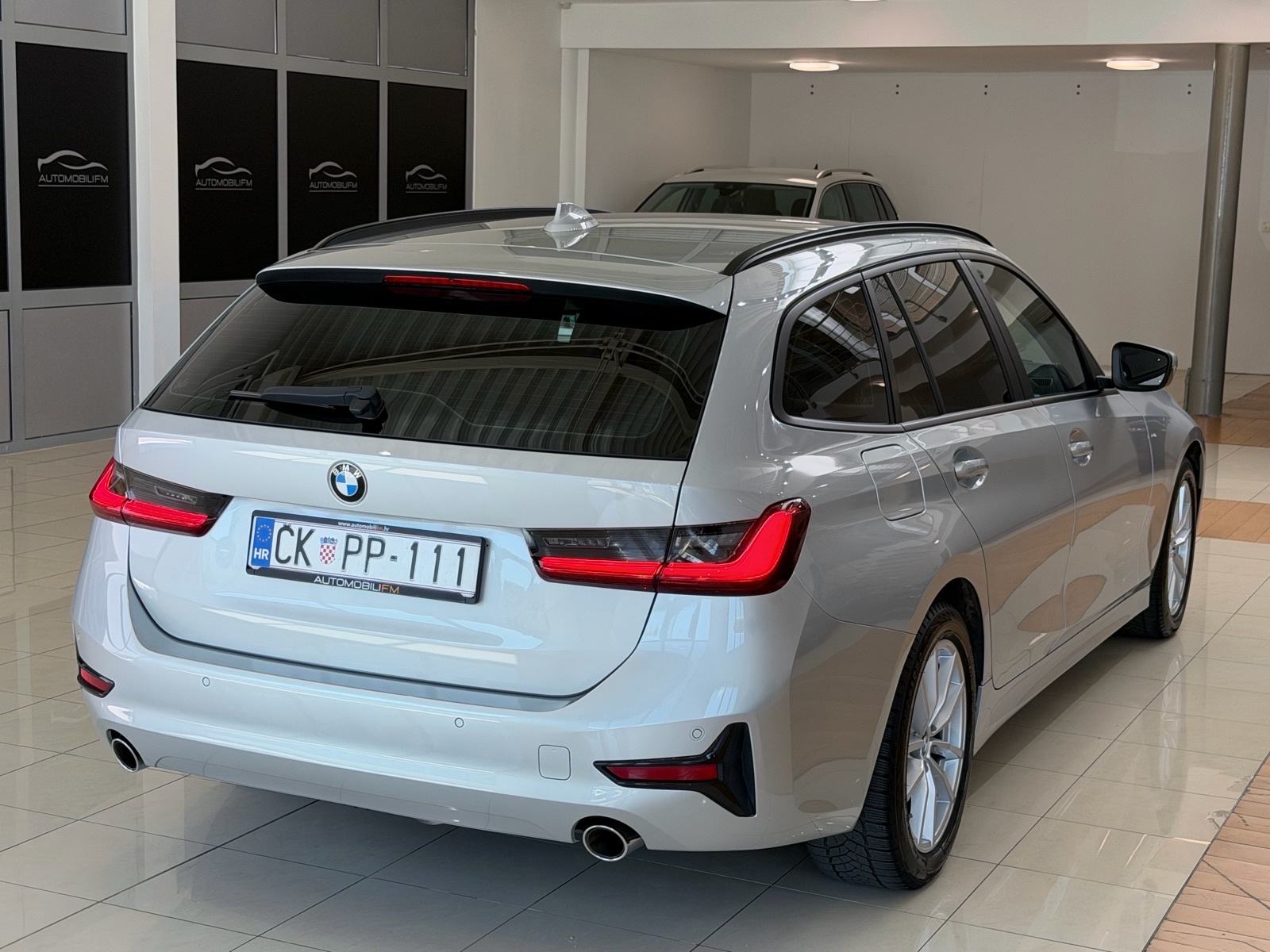 BMW 318d Touring G21 | AUTOMATIK | 2021 | VIRTUAL | LED | JAMSTVO, fotografija 8