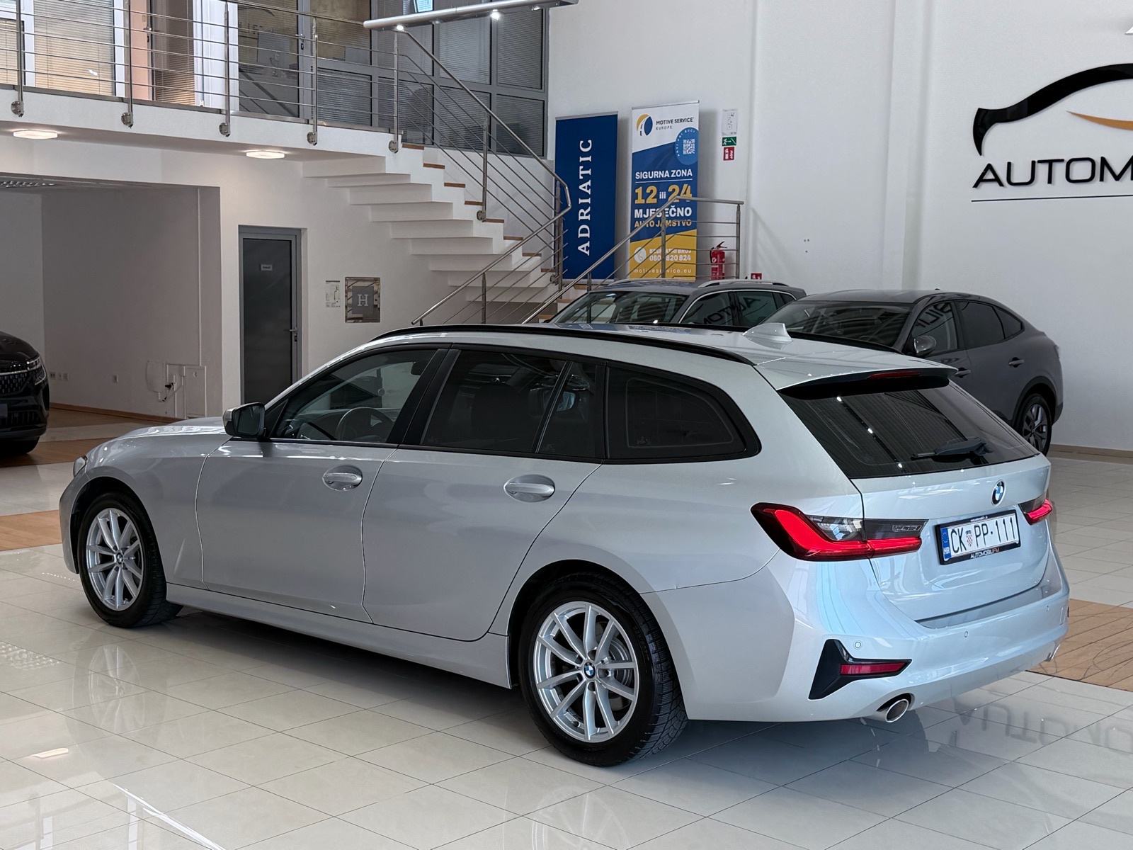 BMW 318d Touring G21 | AUTOMATIK | 2021 | VIRTUAL | LED | JAMSTVO, fotografija 5