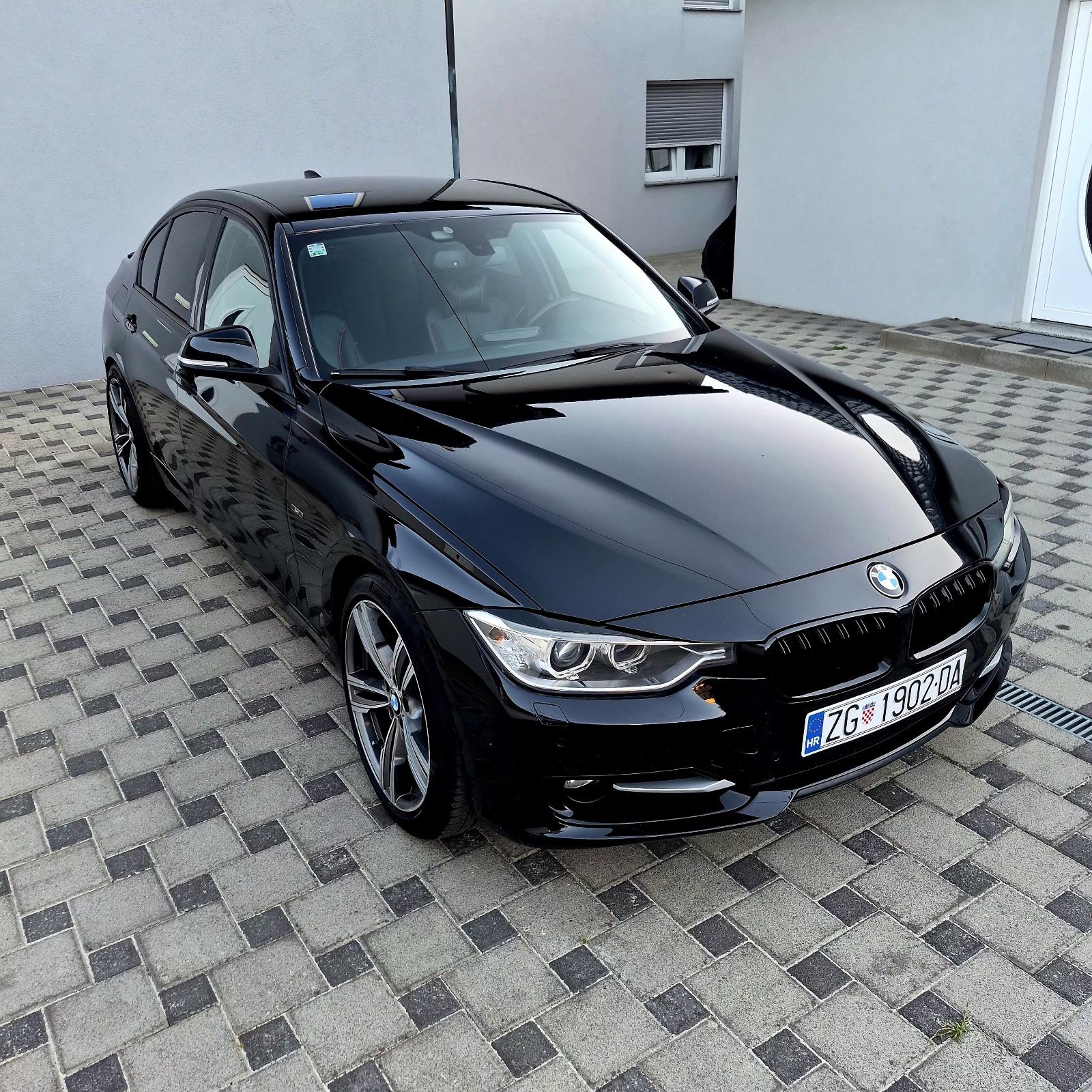BMW 320d xDrive, automatik, sportline, fotografija 1