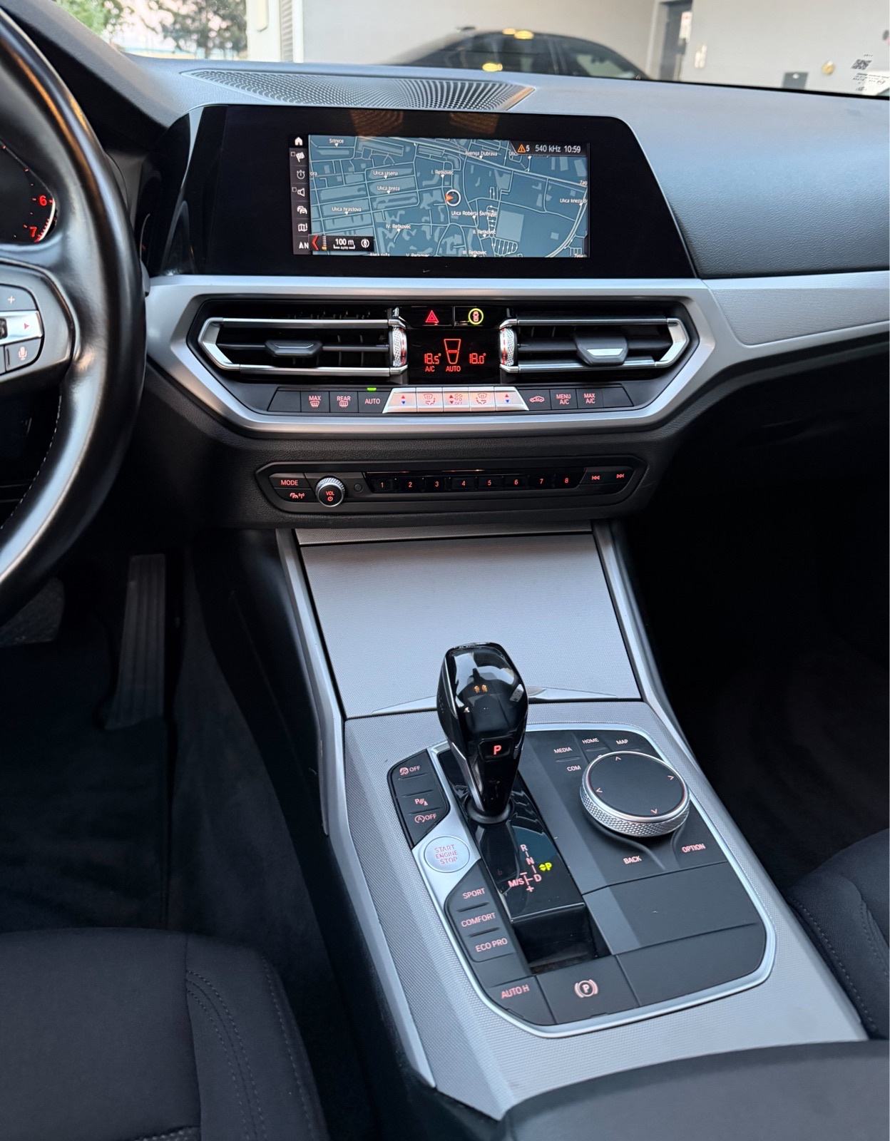 BMW 320i M G20 Shadowline sa Šiberom, fotografija 14