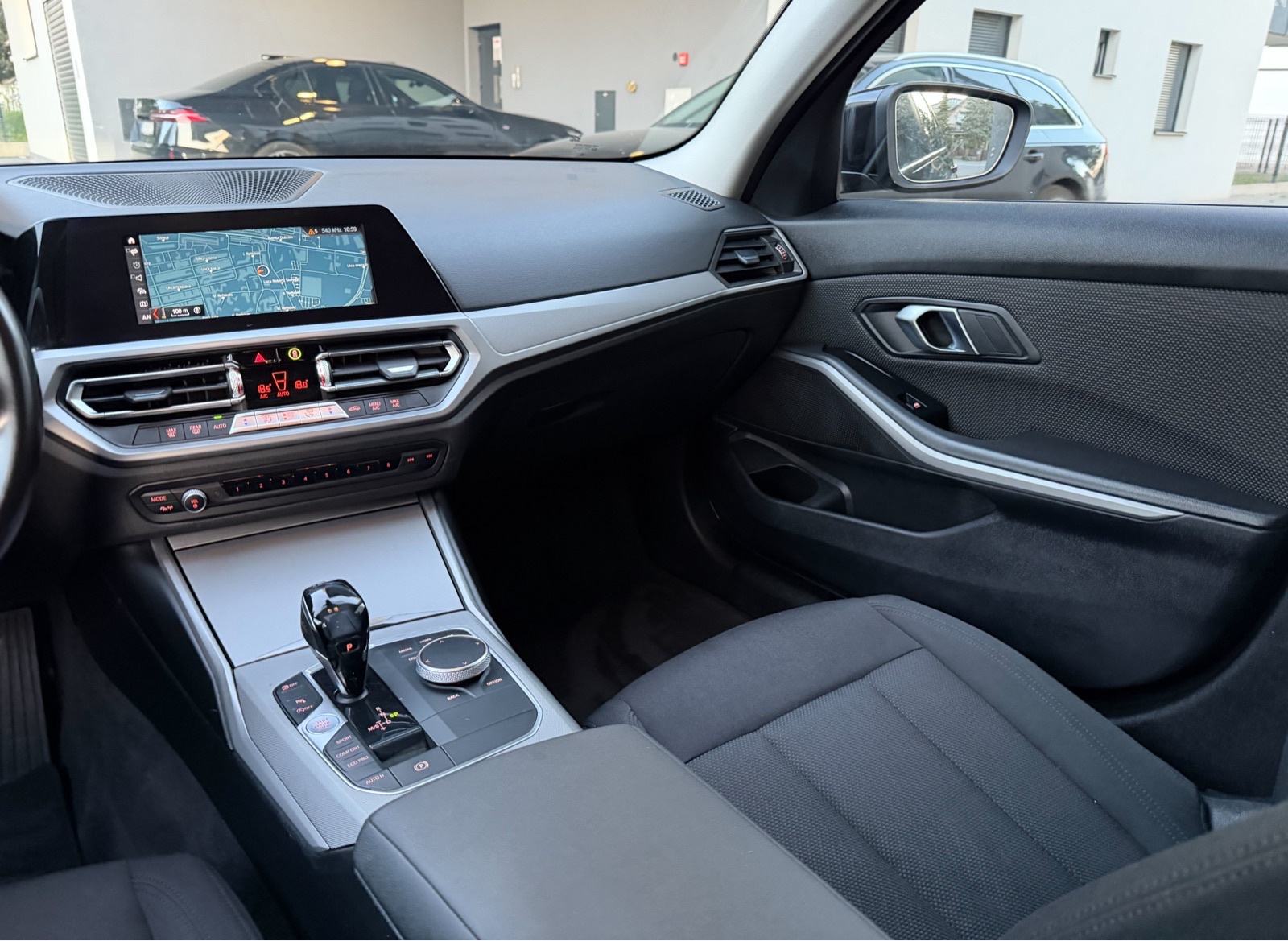 BMW 320i M G20 Shadowline sa Šiberom, fotografija 12