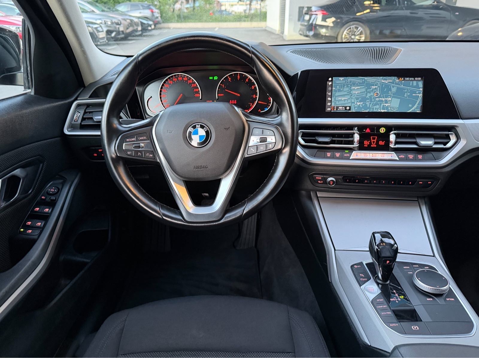 BMW 320i M G20 Shadowline sa Šiberom, fotografija 16
