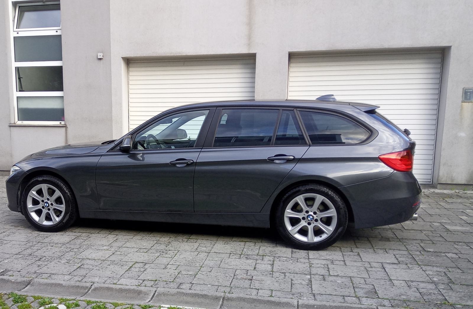 BMW 320xd automatik Xdrive IZVRSNO STANJE 185KS LED,NAVI,ALU,KOŽA,REG., fotografija 6