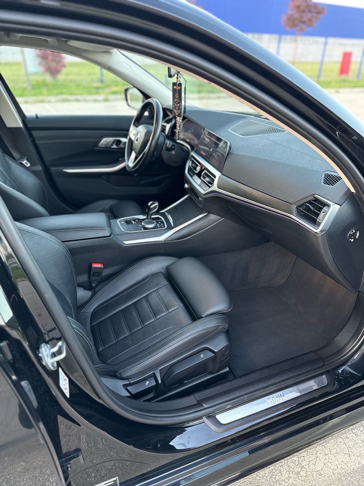 BMW 330d Xdrive G21, fotografija 6