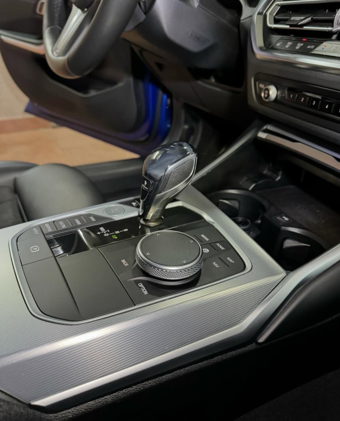 BMW 330e G20 M PAKET, 292KS, PORTIMAO BLUE, 2021, AUTOPILOT, fotografija 12