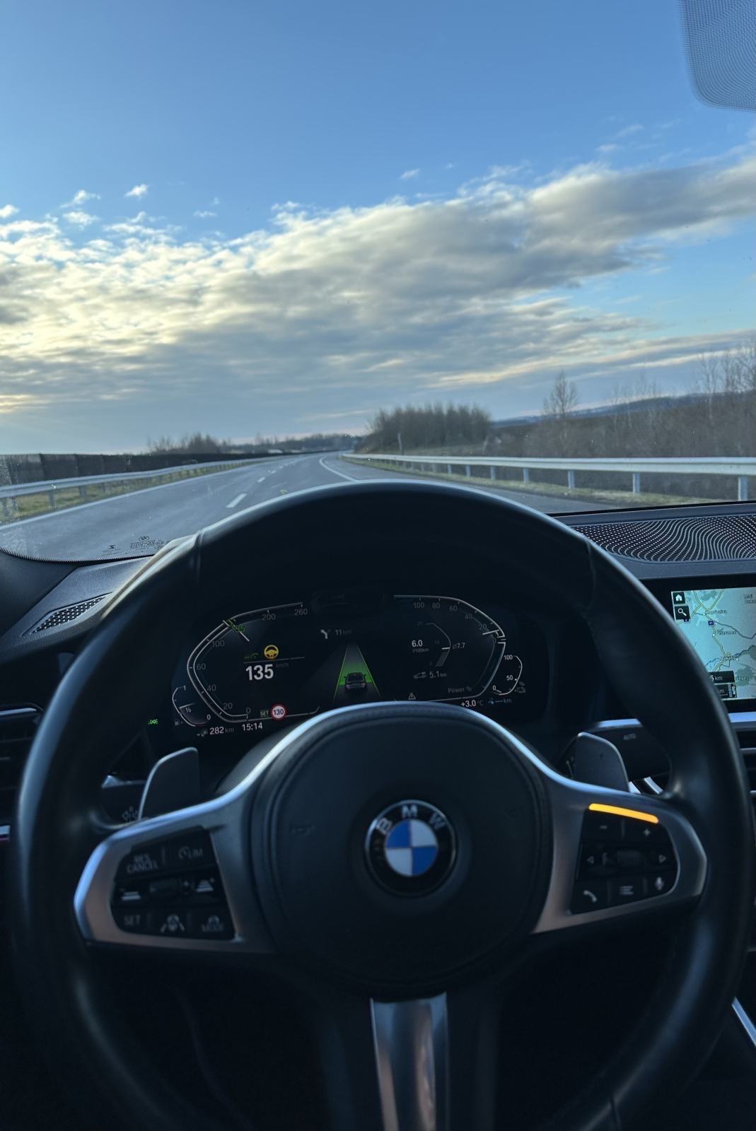 BMW 330e G20 M PAKET, 292KS, PORTIMAO BLUE, 2021, AUTOPILOT, fotografija 15