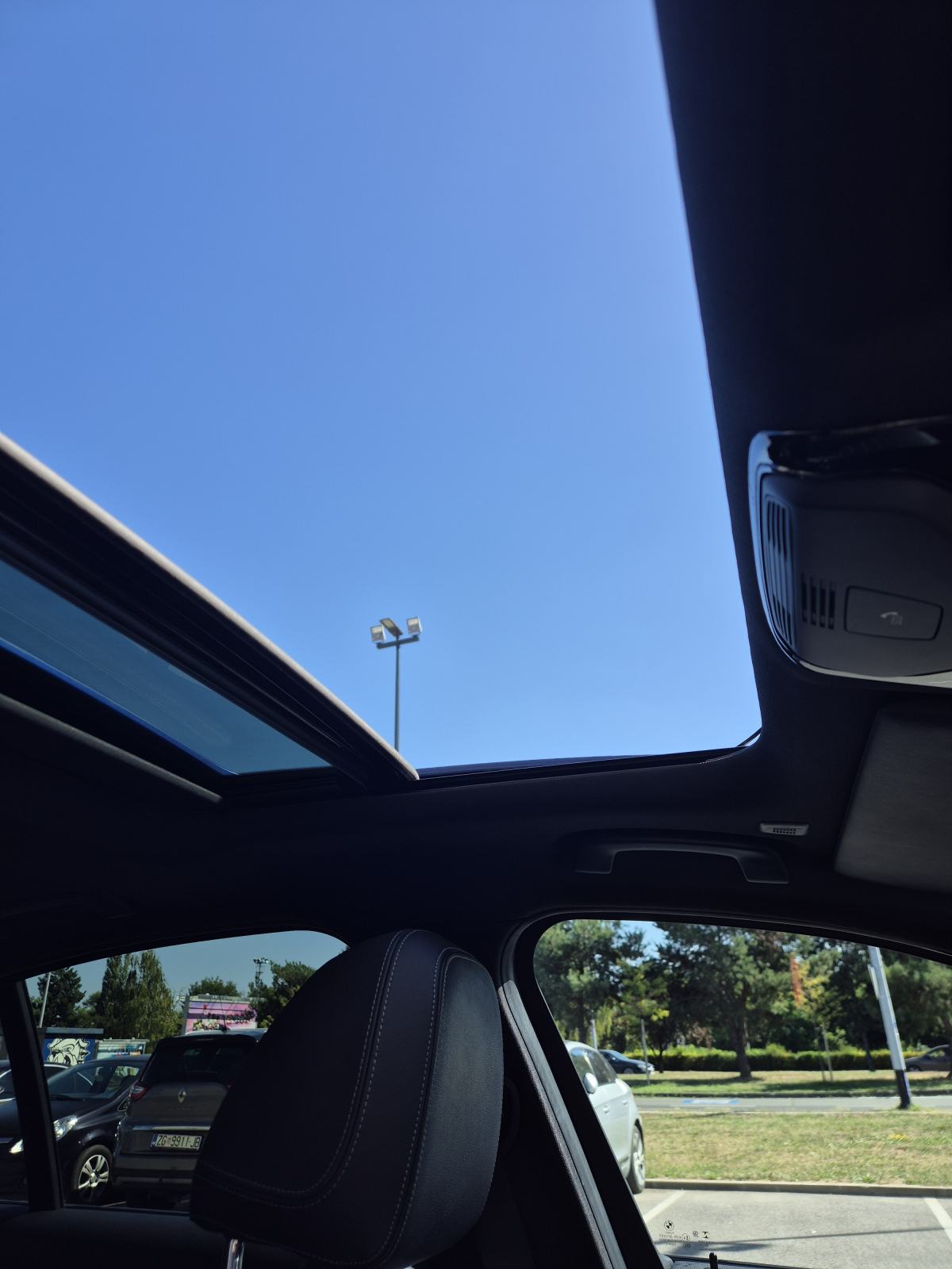 BMW 330i M sport *LASER*HUD*ACC*PANO*VIRTUAL*KEYLESS, fotografija 11