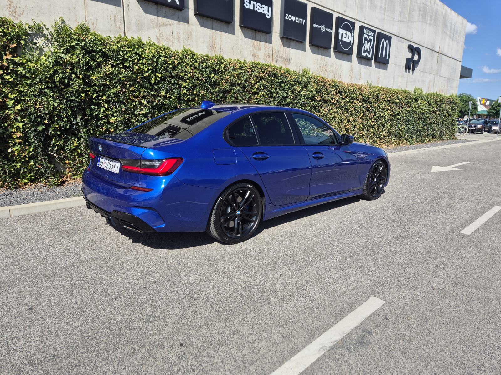 BMW 330i M sport *LASER*HUD*ACC*PANO*VIRTUAL*KEYLESS, fotografija 7