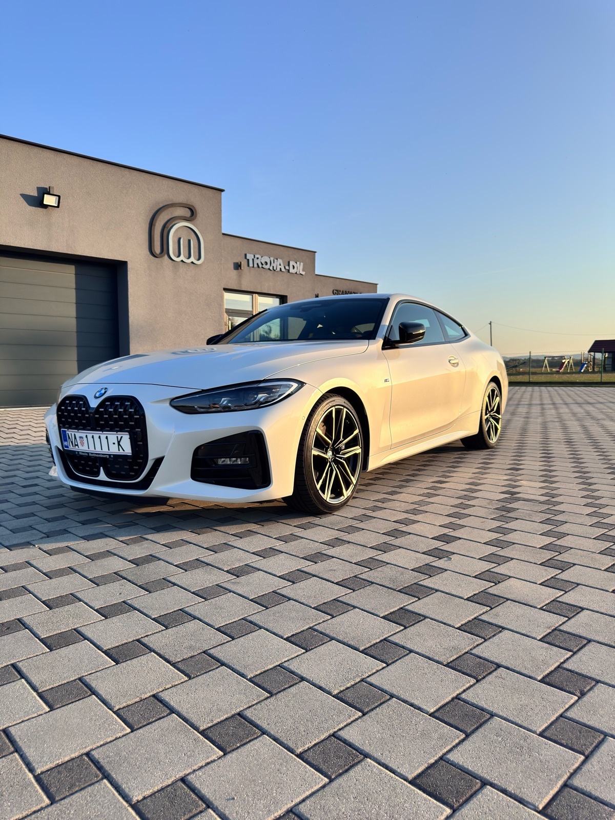 BMW G22 420D xDrive, fotografija 1
