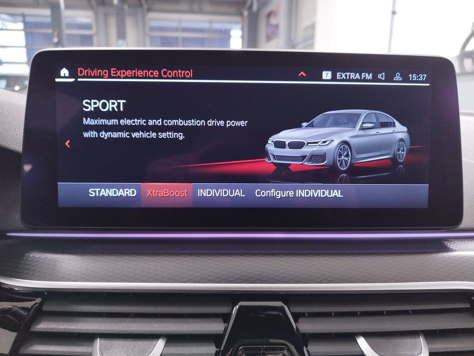 BMW 5 G30 530e xDrive *** M paket *** Hybrid ***, fotografija 12